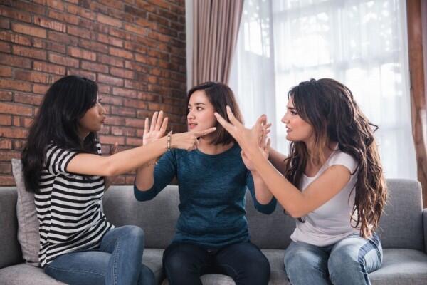 5 Cara Ngeles Saat Telat Janjian Ini Ngeselin Banget Lho, Jangan Ya!