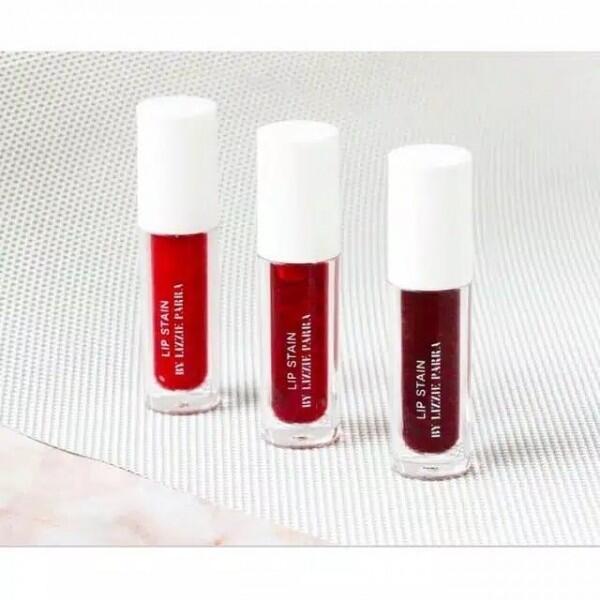 5 Rekomendasi Lip Tint Warna Orange yang Bikin Wajah Terlihat Segar!
