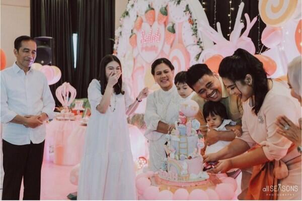 10 Potret Gemas Sedah Mirah Nasution, Cucu Perempuan Jokowi yang Unyu