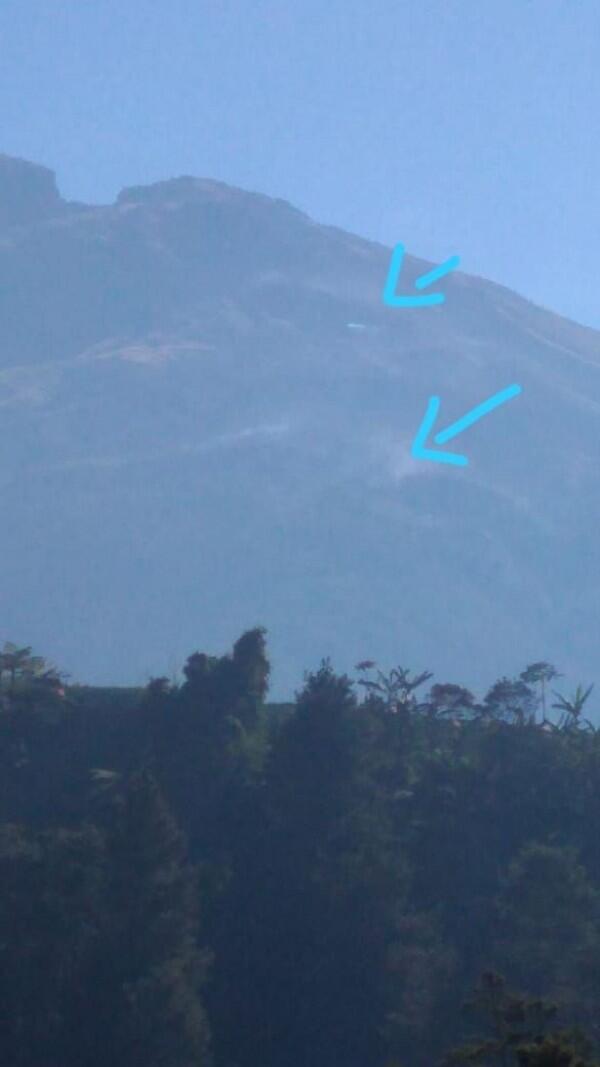 Setelah Gunung Sumbing, Titik Api Kini Muncul di Gunung Batukaru Bali