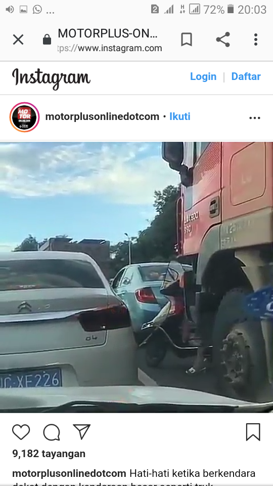 Viral Video Wanita Tertabrak Truk Ternyata Selamat dan Bisa Bangun, Motornya Hancur!