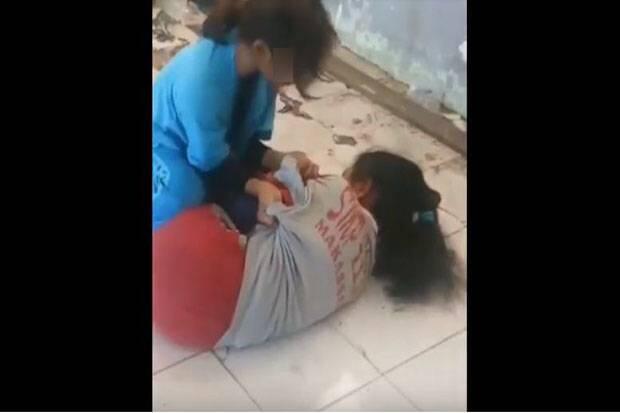 Miris, 2 Siswi SMP Ini Terlibat Perkelahian Ala Gladiator di Dalam Kelas