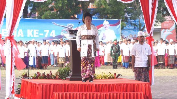 Bupati Mas Sumatri Pimpin Apel HUT ke-61 Provinsi Bali