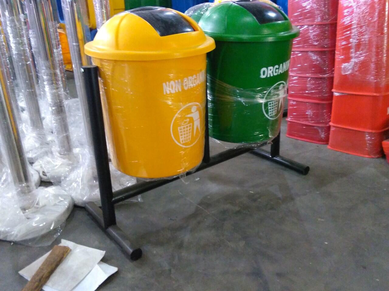 Pentingnya Memisahkan Tempat Sampah Organik Dan NonOrganik