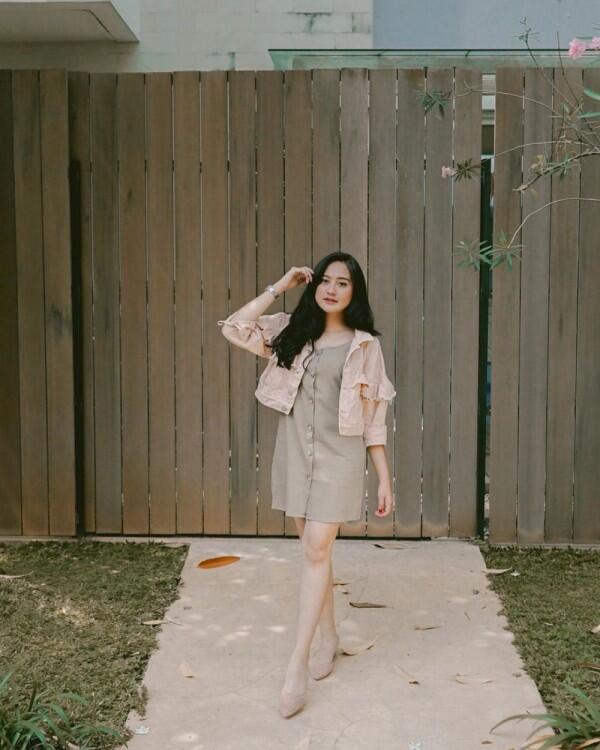 Buat Kamu yang Suka Hangout, Ini 9 Inspirasi OOTD Kece ala Salshabilla