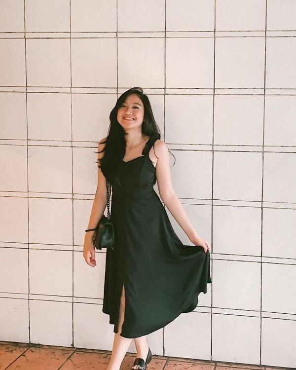 Buat Kamu yang Suka Hangout, Ini 9 Inspirasi OOTD Kece ala Salshabilla