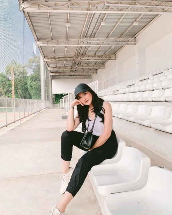 Buat Kamu yang Suka Hangout, Ini 9 Inspirasi OOTD Kece ala Salshabilla