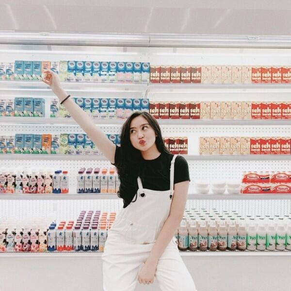 Buat Kamu yang Suka Hangout, Ini 9 Inspirasi OOTD Kece ala Salshabilla