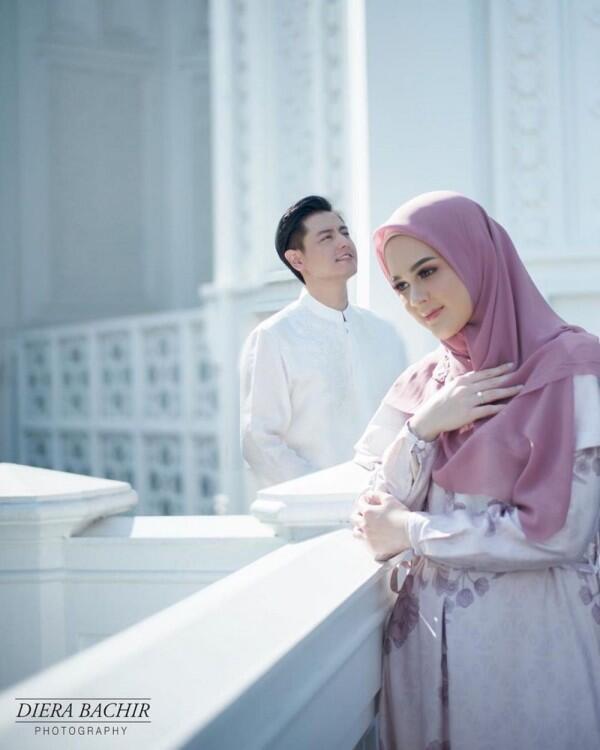 Bernuansa Islami, 10 Prewed Cut Meyriska-Roger di Masjid Ramlie Musofa
