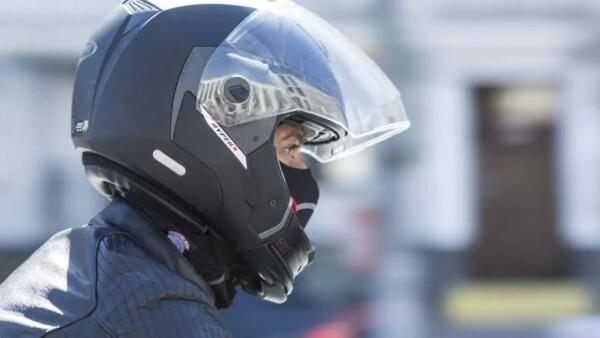 5 Cara Bedakan Helm Ori vs. KW Super, Jangan Tertipu Sama Tampilan