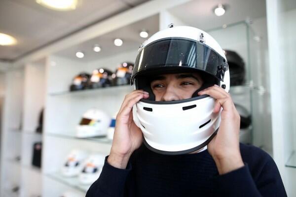 5 Cara Bedakan Helm Ori vs. KW Super, Jangan Tertipu Sama Tampilan
