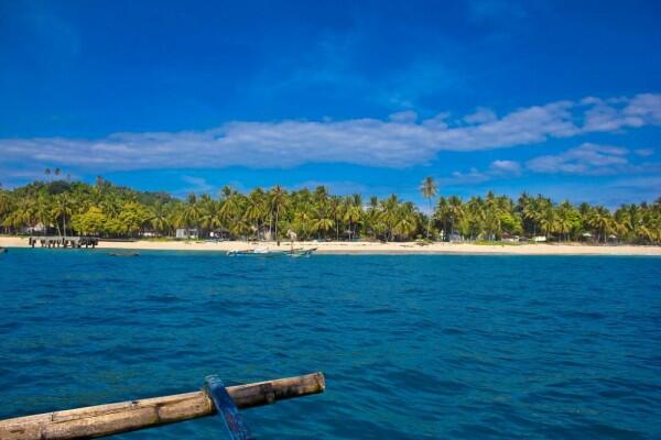Keindahan Pantai Krui, Destinasi Wisata Lampung yang Wajib Dikunjungi