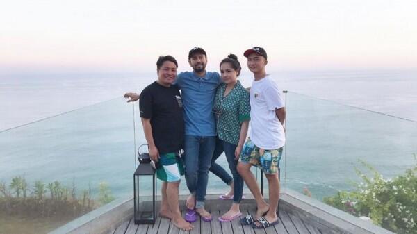 Mundur Jadi Asisten, 10 Kenangan Raffi Ahmad dan Merry Bak Saudara