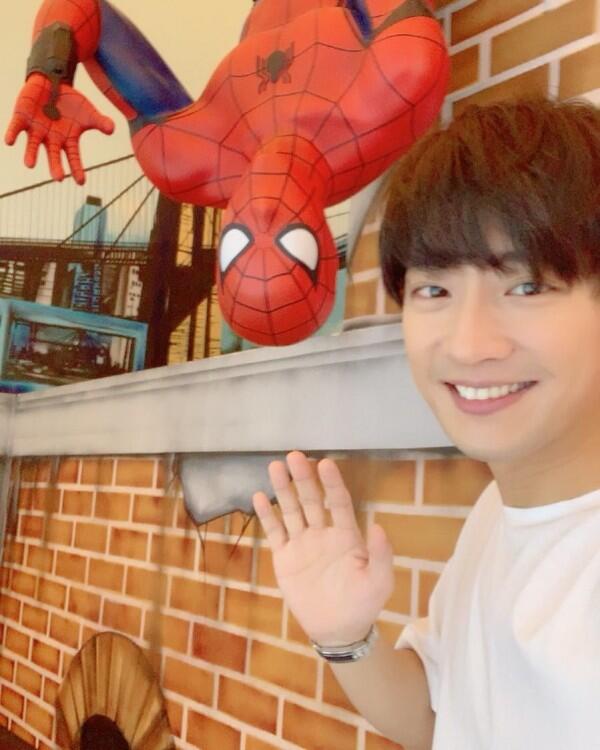 10 Potret Lee Sang Yeob, Guru Tampan di Love Affairs in The Afternoon