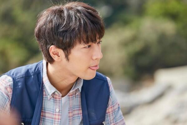 10 Potret Lee Sang Yeob, Guru Tampan di Love Affairs in The Afternoon