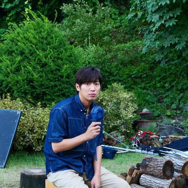 10 Potret Lee Sang Yeob, Guru Tampan di Love Affairs in The Afternoon