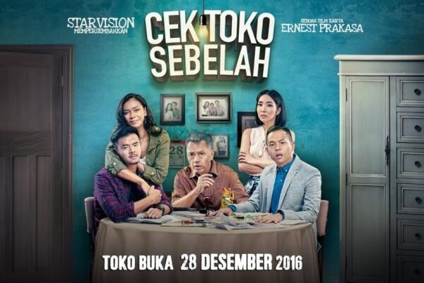 8 Film Indonesia Ini Bahas Hubungan Orangtua dan Anak, Haru Banget!