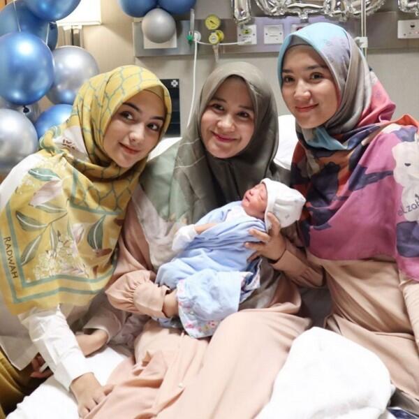 10 Potret Davian Rafaeyza, Anak Kedua Ryana Dea yang Ngegemesin Abis