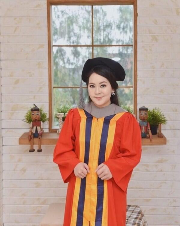 8 Toga Wisuda Terkece dari Kampus di Indonesia, Ada USU Hingga UII