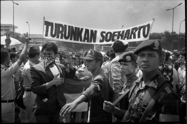 7 Peristiwa dalam Perkembangan Politik-Ekonomi Indonesia