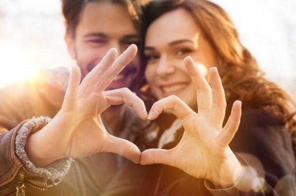 5 Dampak Positif Punya Pasangan yang Posesif, Emang Iya?