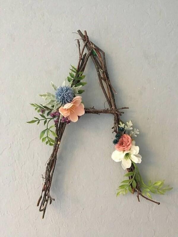 10 Ide Dekorasi Kamar dari Ranting Pohon, Biar Makin Rustic!
