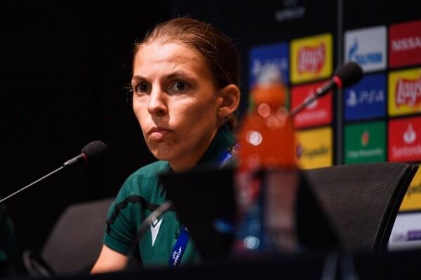 Stephanie Frappart, Perempuan Pertama di Laga Piala Super Eropa
