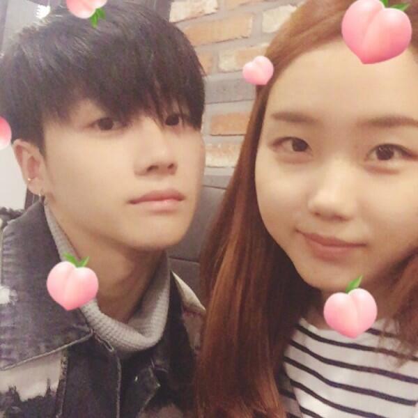 Sering Dikira Saudara Kembar, 10 Potret Kakak Kim Jinhwan iKON