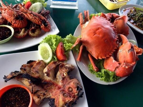 7 Tempat Makan yang Wajib Kamu Datangi Saat Liburan di Aceh