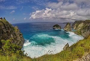 Tempat Wisata Alam Yang Wajib Anda Kunjungi Di Nusa Penida