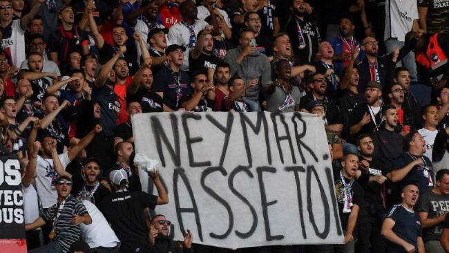 Neymar Siap Potong Gaji Rp 237 Miliar