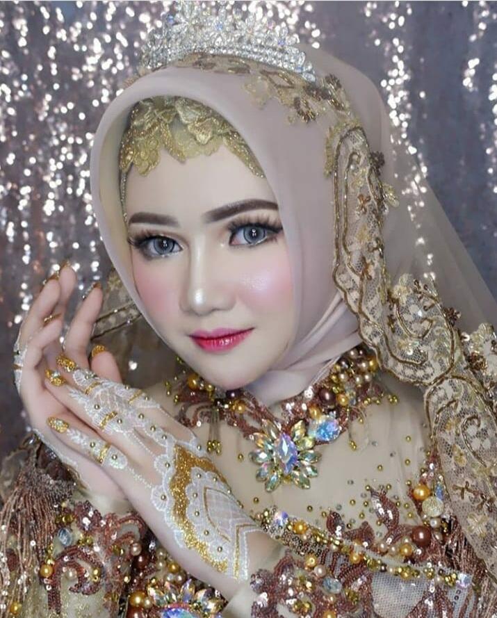 Luar Biasa, Harga Kebaya Bisa Mencapai Dua Miliar Rupiah Gan-sis! Fantastis Sekali