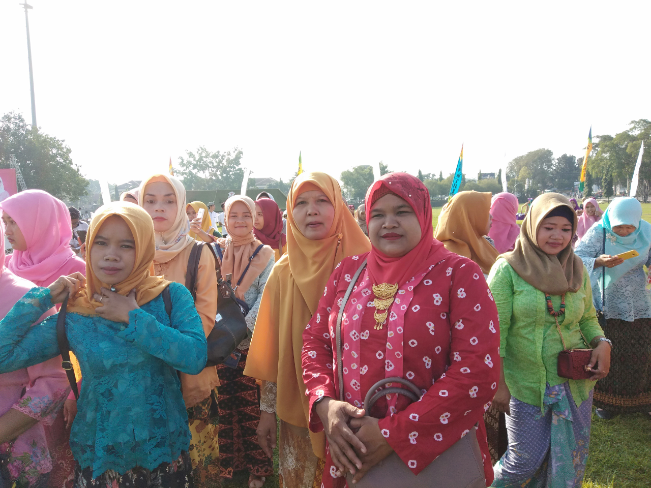 Kebayaku Cantik, Kebayaku Menarik