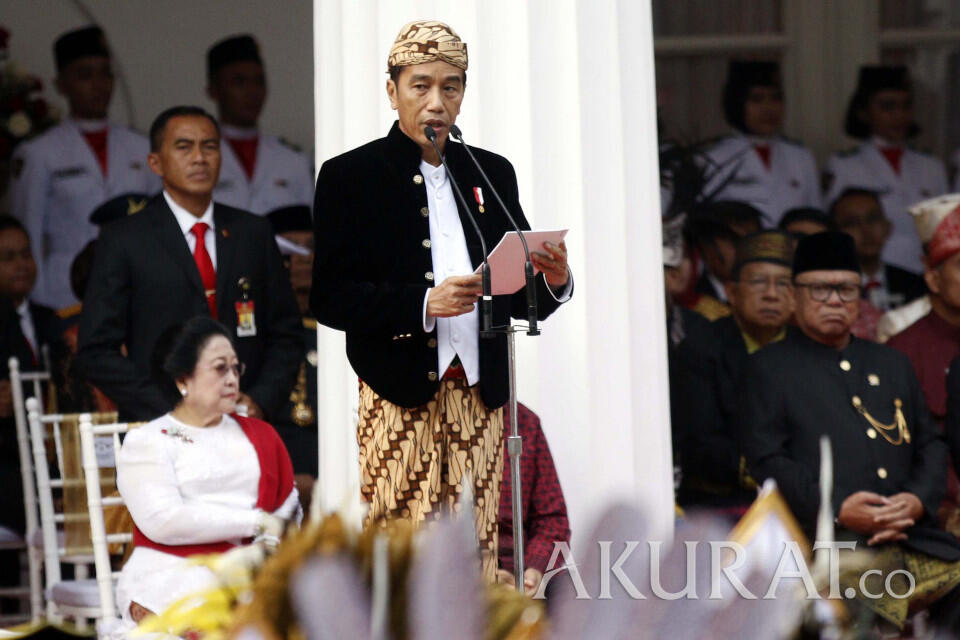Jokowi: UU yang Menyulitkan Rakyat Harus Dibongkar