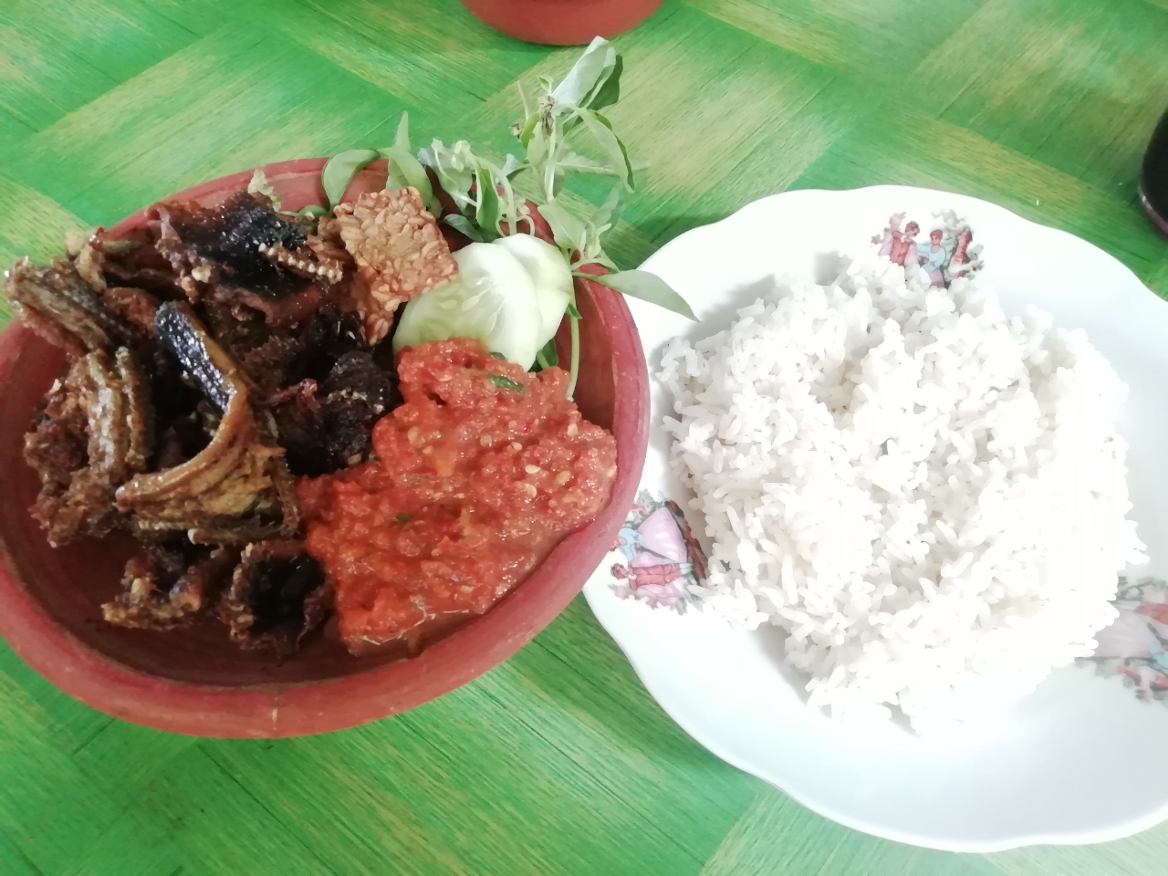 Nikmatnya sambel belut khas Segaran Mojokerto