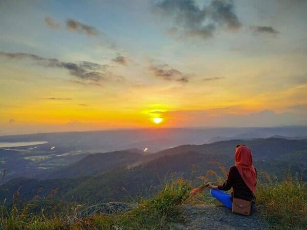 7 Rekomendasi Spot Sunset Paling Epik di Pacitan, Bikin Lupa Pulang