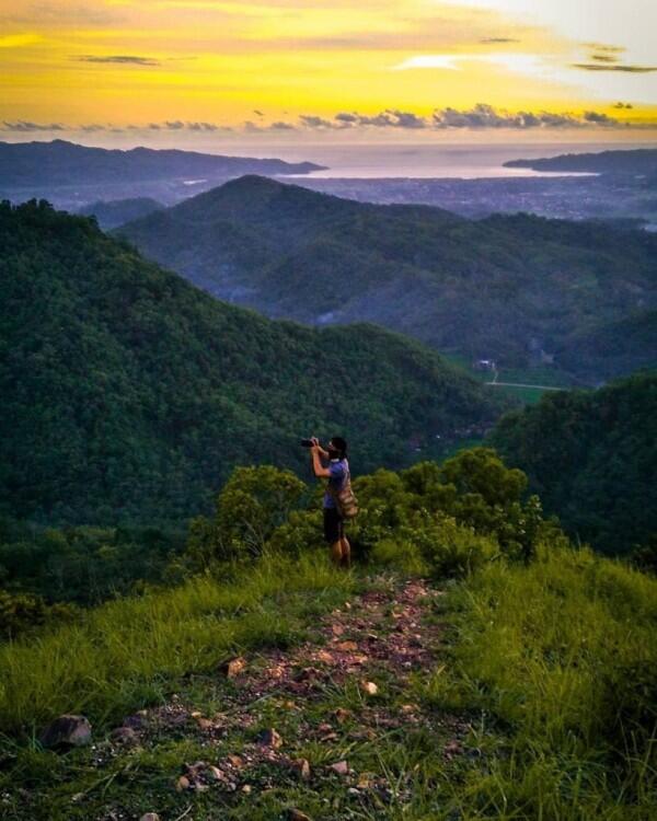7 Rekomendasi Spot Sunset Paling Epik di Pacitan, Bikin Lupa Pulang