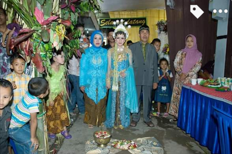 Definisi Kebaya Menurutku, Bagaimana Menurut Kalian Nih ?