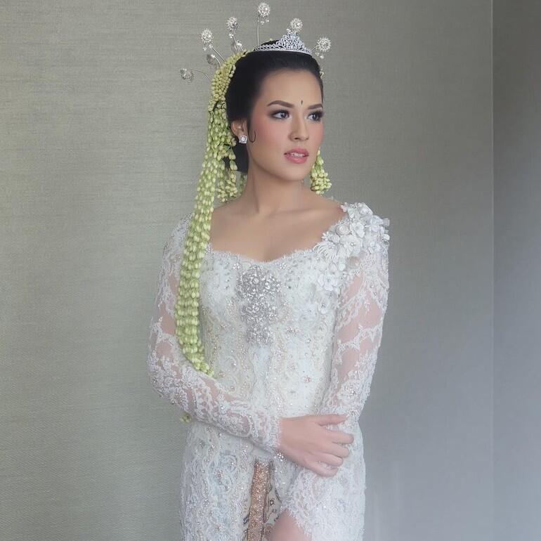 Wajib punya Kebaya, simak info ini.!