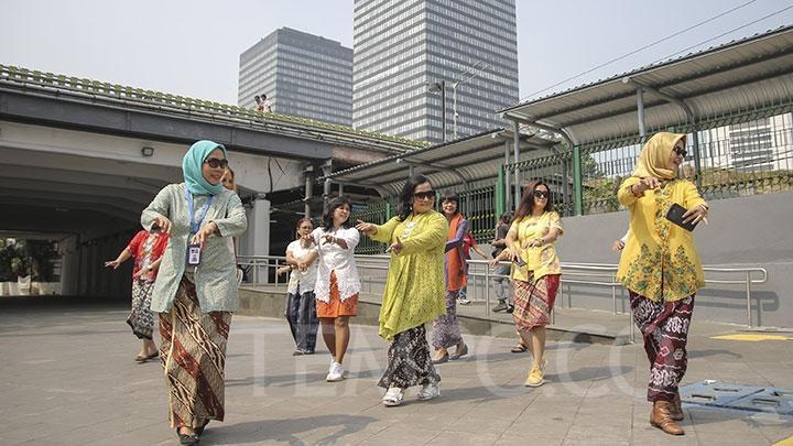 Selasa Berkebaya, Melawan Intoleransi Dengan Kebaya