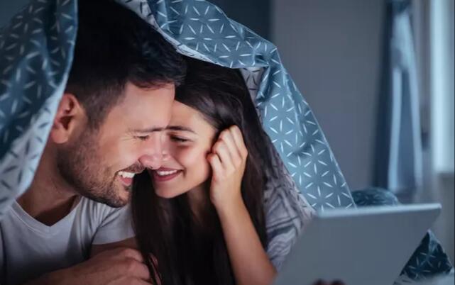 Ini Alasan Mengapa Video PORNO Disebut Film BIRU