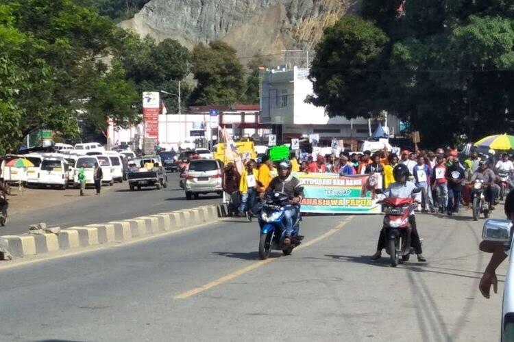 Protes Aksi Penangkapan 43 Mahasiswa Papua di Jawa Juga Terjadi di Jayapura