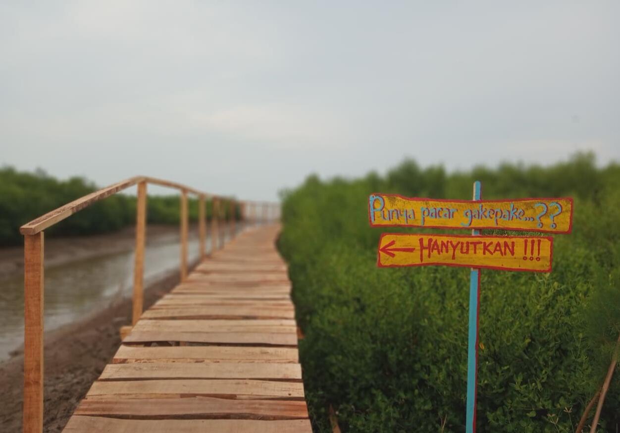 Pesona Pantai Mina Mangrove : Wisata Baru Di Tunggulsari, Tayu, Pati, Jawa Tengah