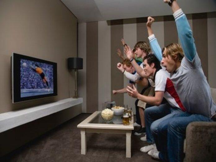 Wajib Tahu! Nonton Bola Ternyata Sama Sehatnya Dengan Berolahraga