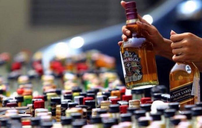 Keterlaluan! Siswa Ini Diduga Minum Miras Saat Pelajaran
