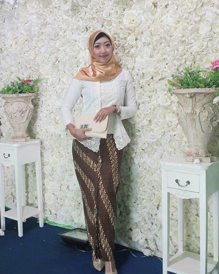 Adalah Kebaya Encim Pemberian Terbaik Dari Saudara