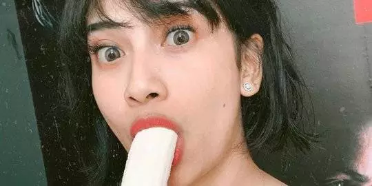 Unggah Foto Makan Pisang, Vanessa Angel Habis Dihujat Warganet