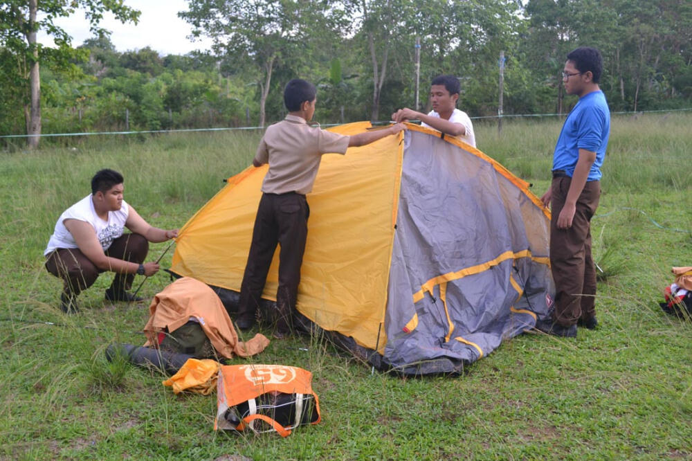 Aku Dan Kelmpok Ku Yang Malah Tersesat Dalam Berkemah 