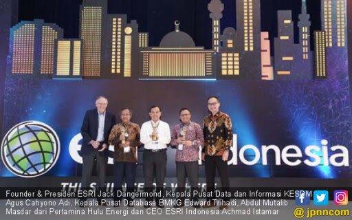 Pemprov DKI Jakarta dan BMKG Raih Penghargaan Bidang Geospasial