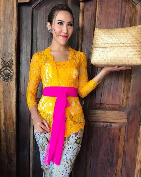 Ini Gais, Kebaya Yang Lagi Tren Saat Ini